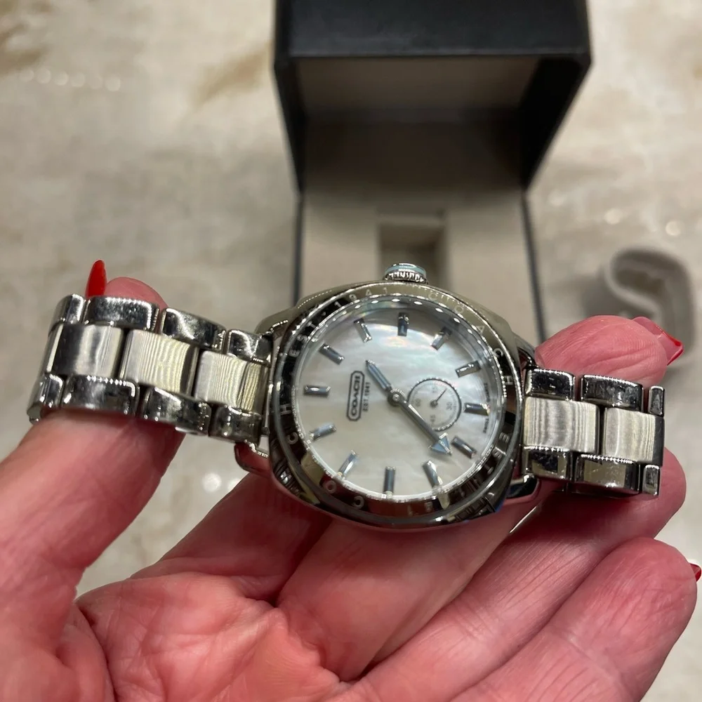 Coach Watch - Picture 2 of 4